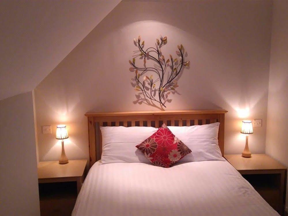 The Shoe Inn Plaitford Екстер'єр фото
